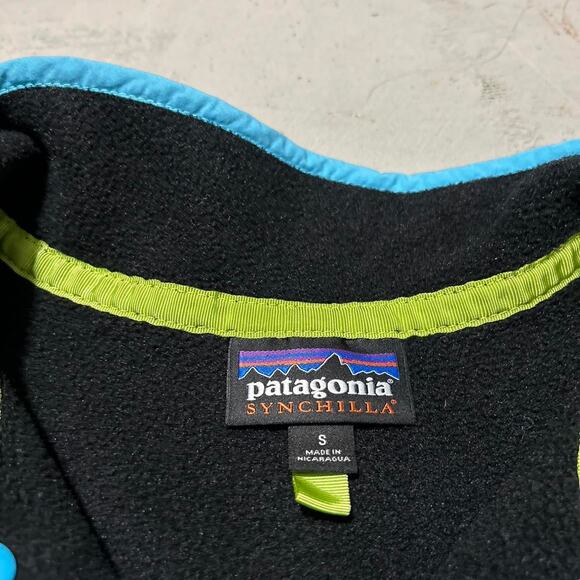 **Patagonia Synchilla Snap-T Fleece Pullover Jacket - Black & Blue** - Picture 3 of 6